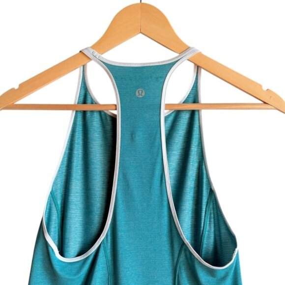 Lululemon Time To Sweat Tank Heathered Spirit Green / White Size 2 - Picture 6 of 10